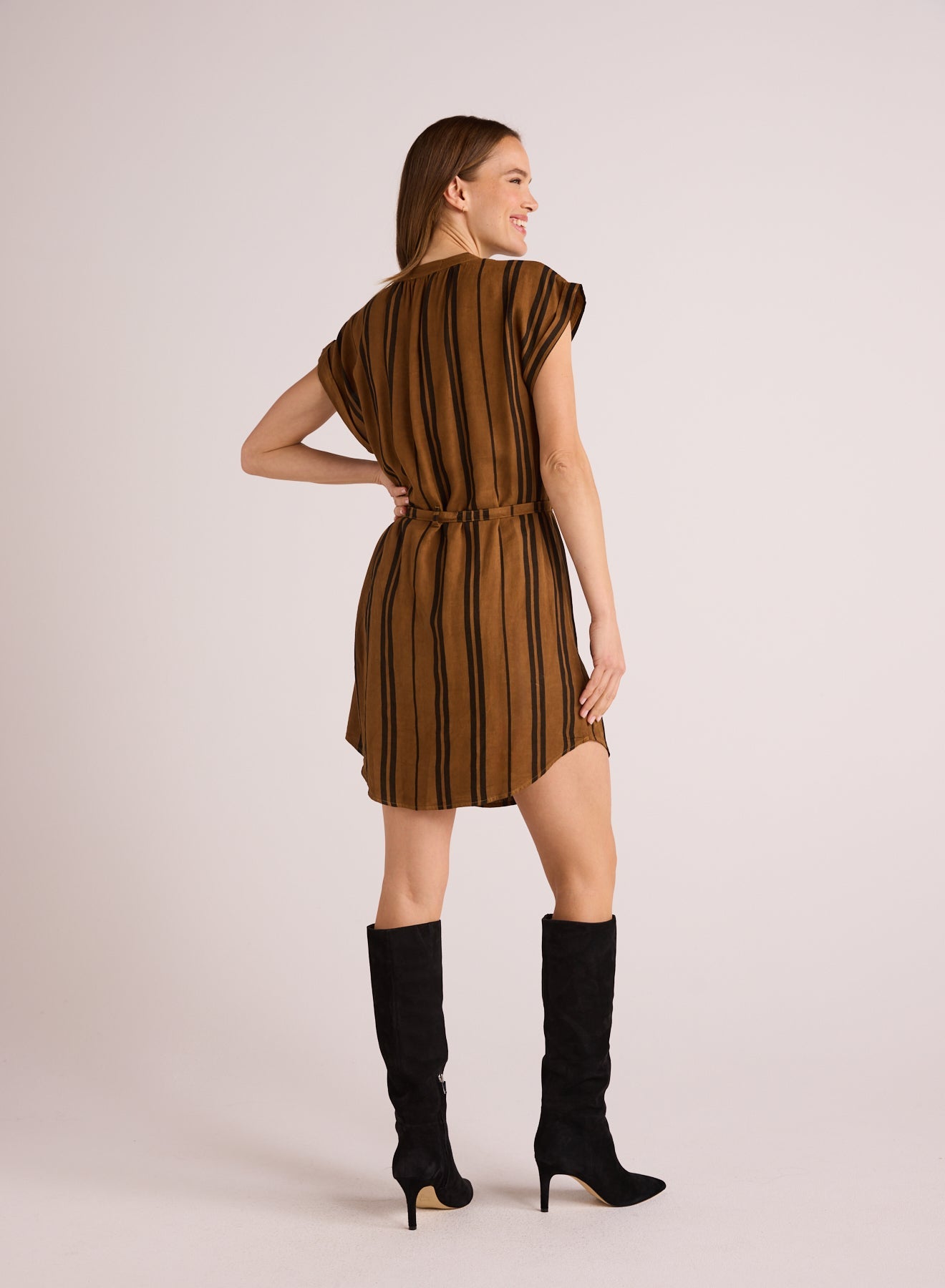 Bella DahlBelted Cap Sleeve Dress - Gilded BrownDresses