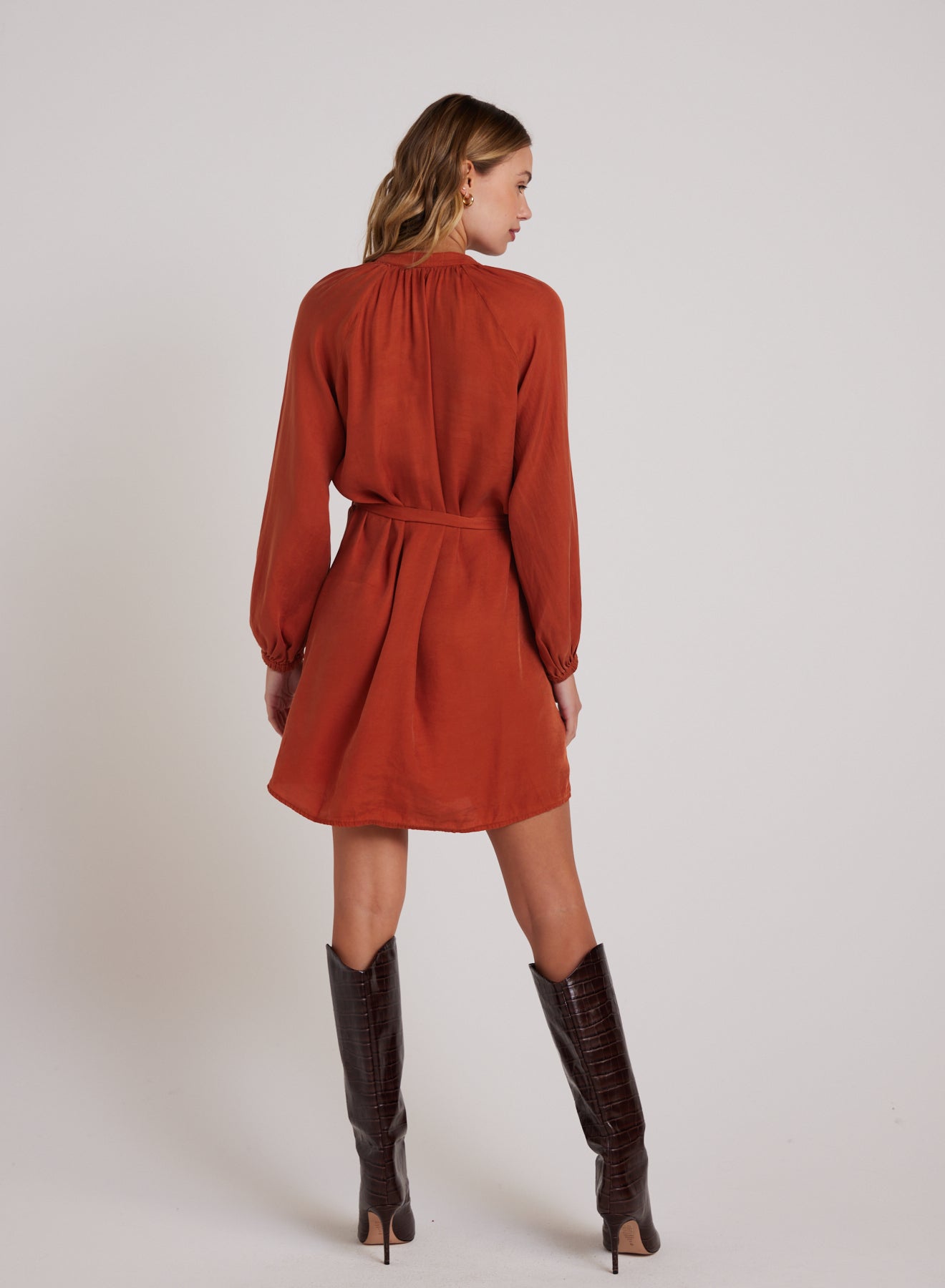 Bella DahlBelted Raglan Mini Dress - Amber RustDresses