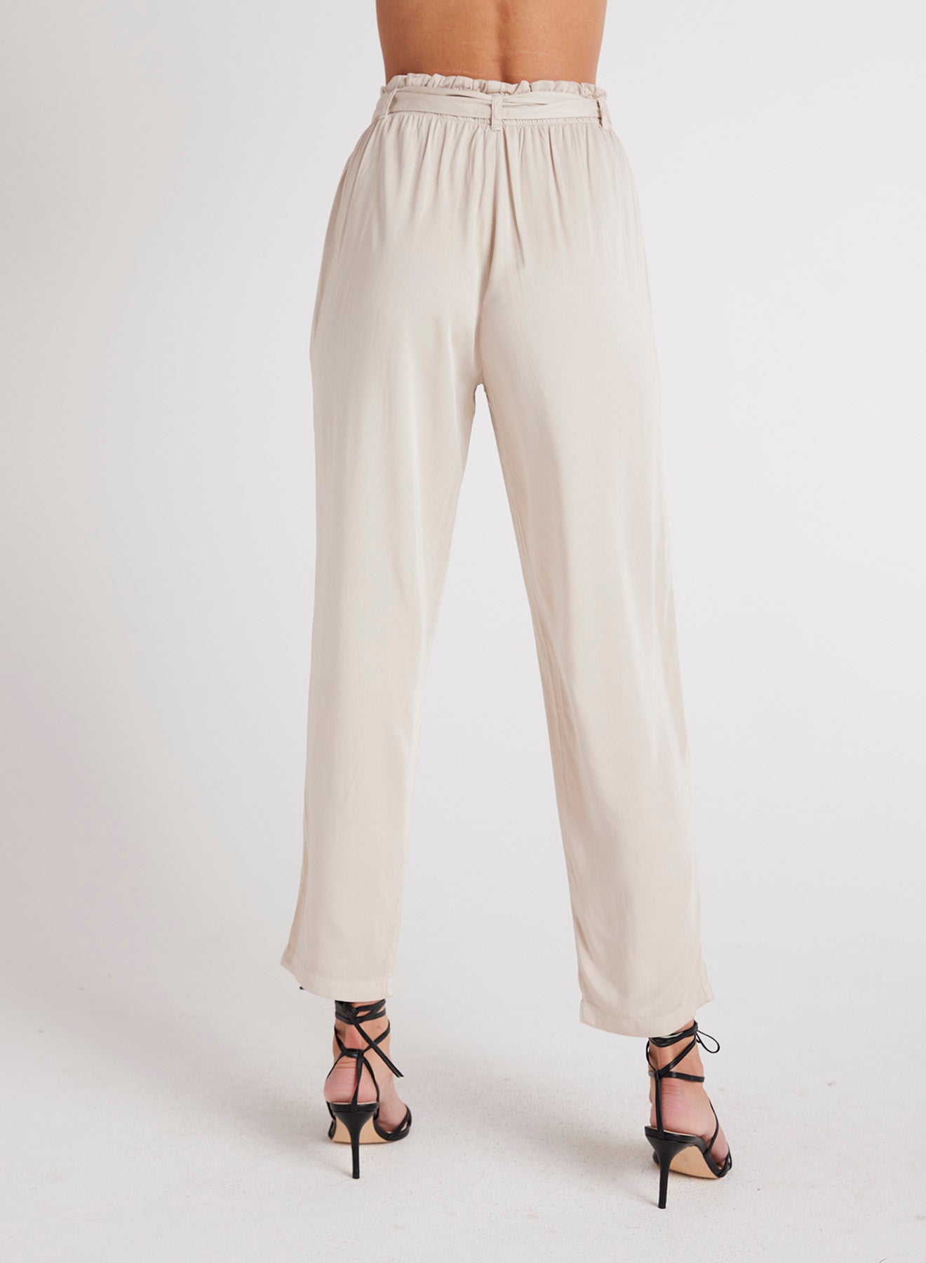 Bella DahlBelted Trouser - Ivory ChampagneBottoms