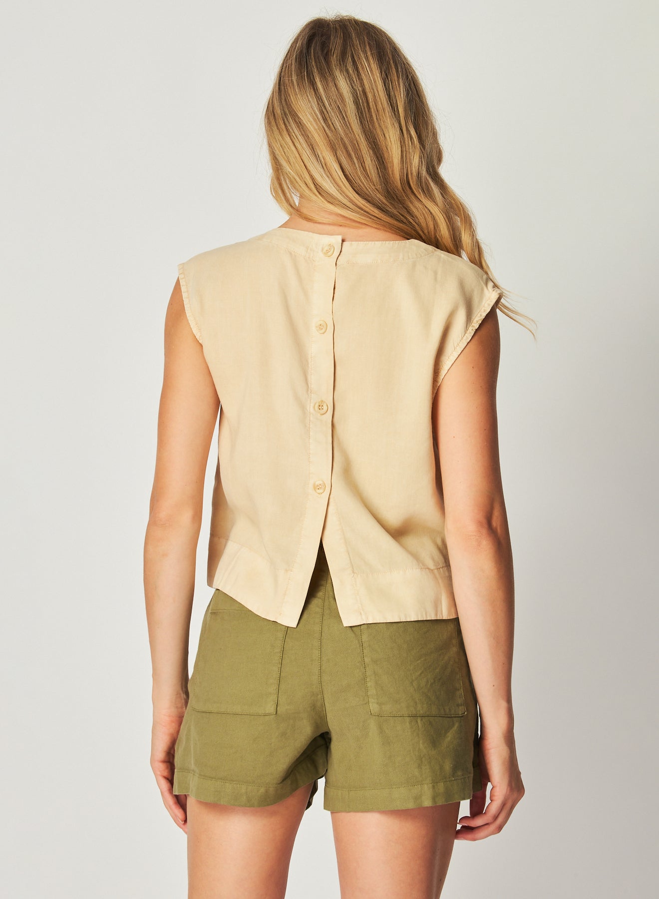 Bella DahlBoxy Button Back Top - Summer KhakiTops