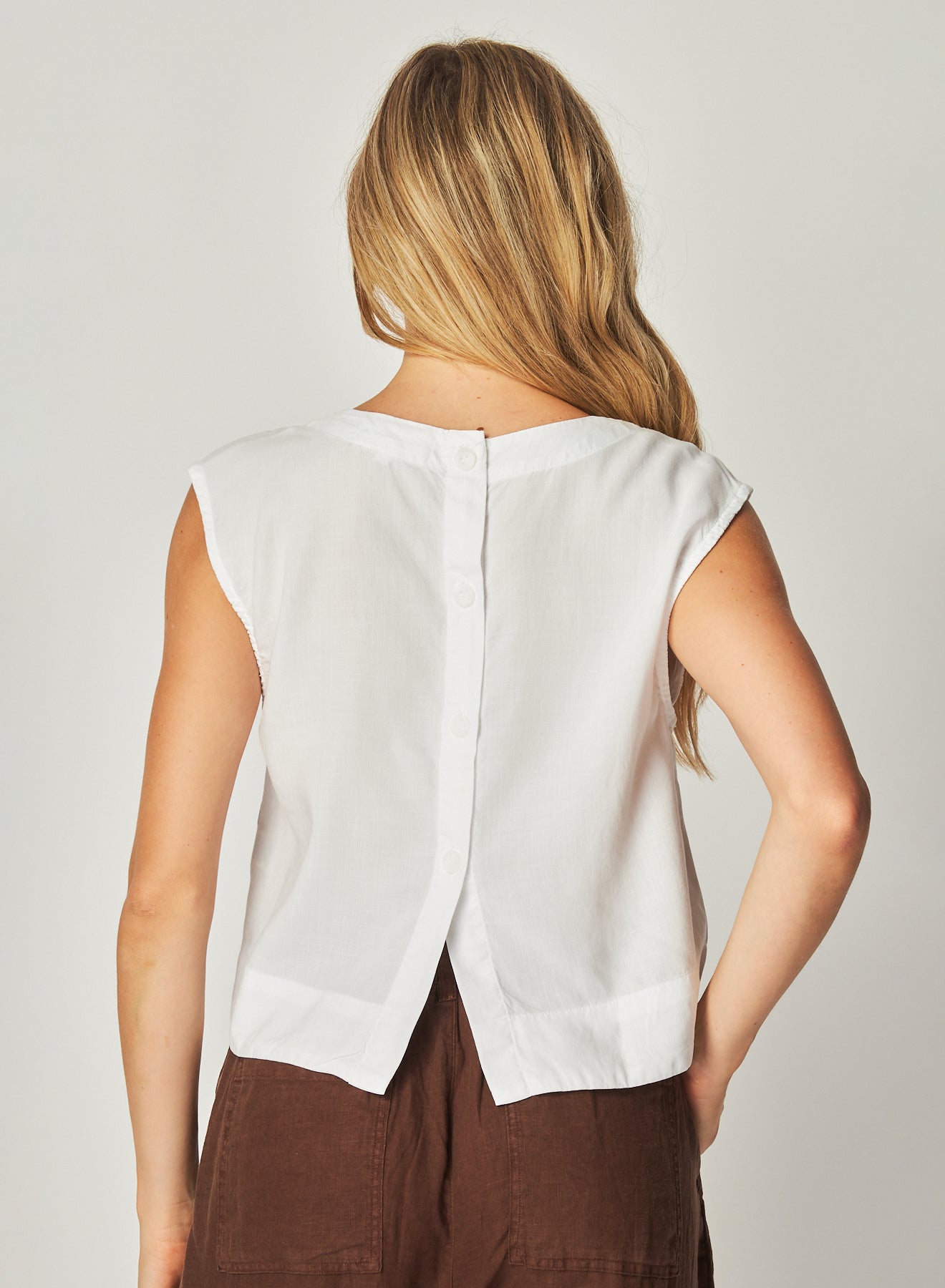 Bella DahlBoxy Button Back Top - WhiteTops