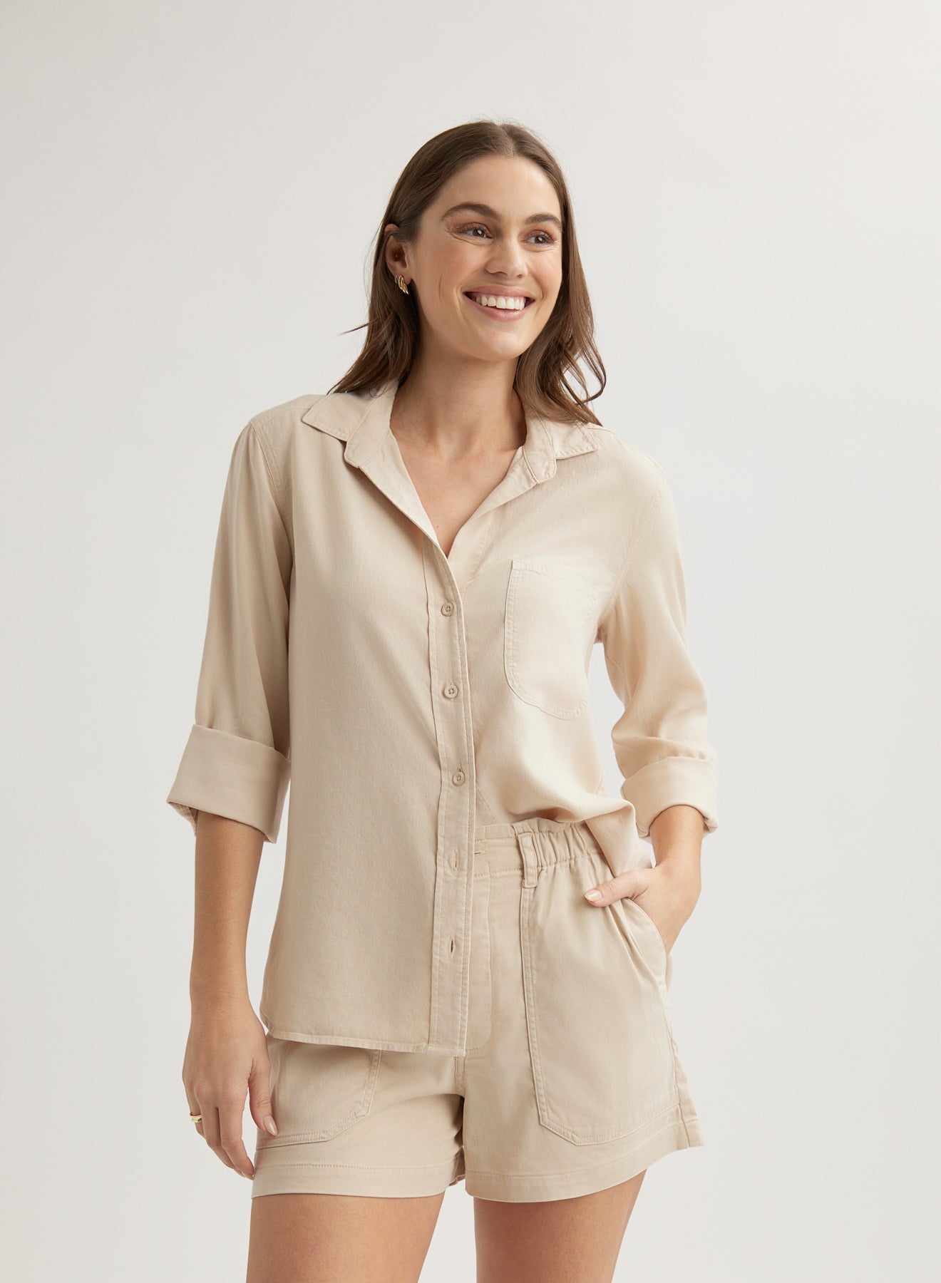 Bella DahlCallie Ruffle Short - Linen SandBottoms