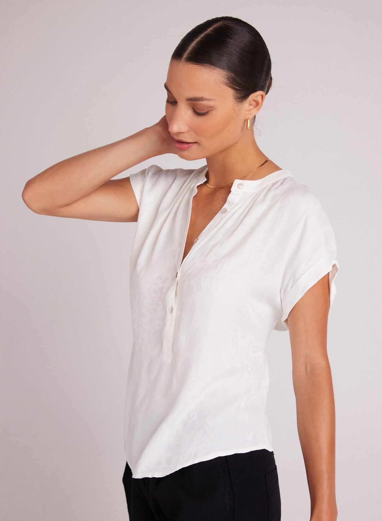 Bella DahlCap Sleeve Henley - Off WhiteTops