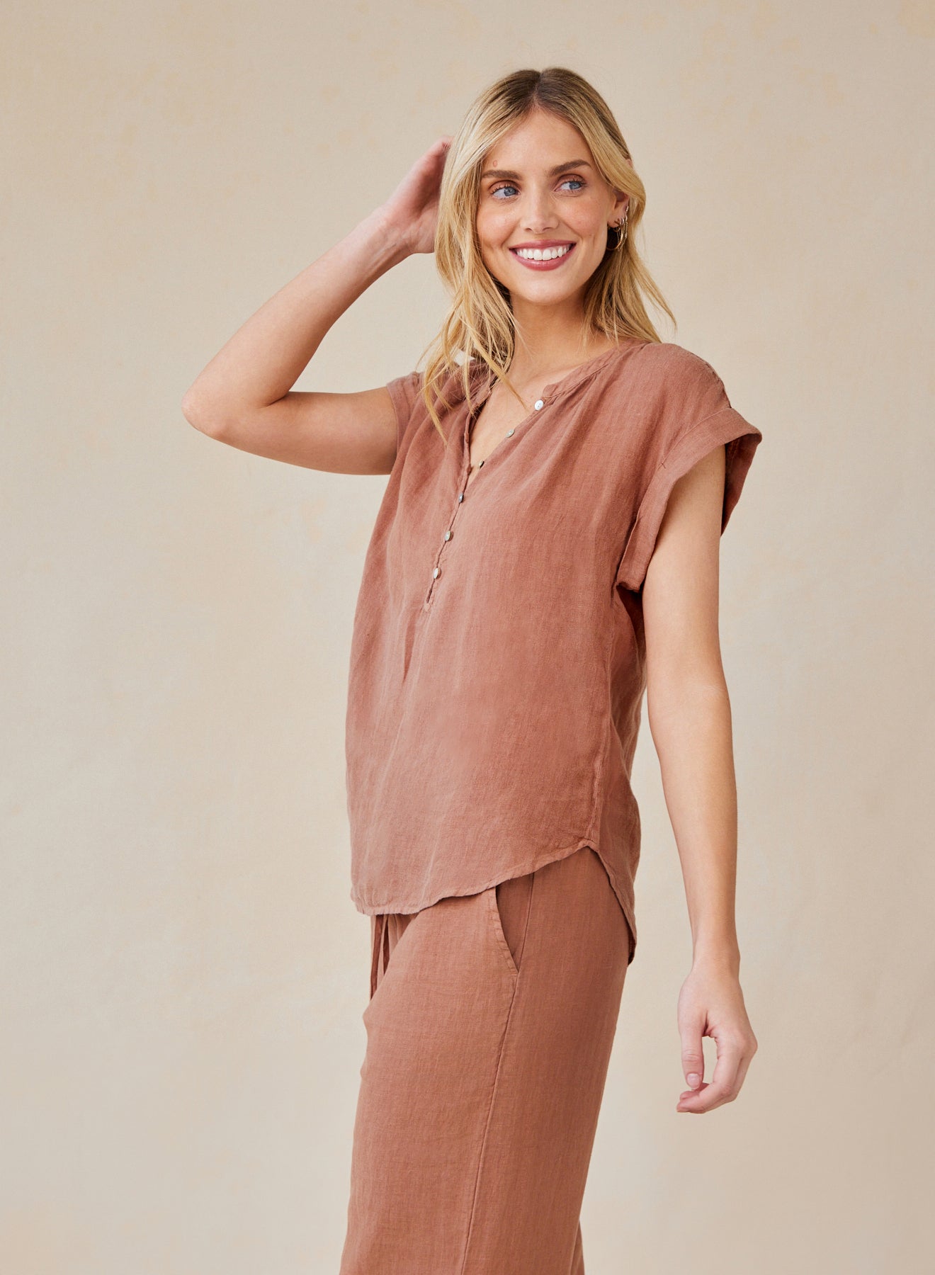 Bella DahlCap Sleeve Pullover - Terracotta BrownTops