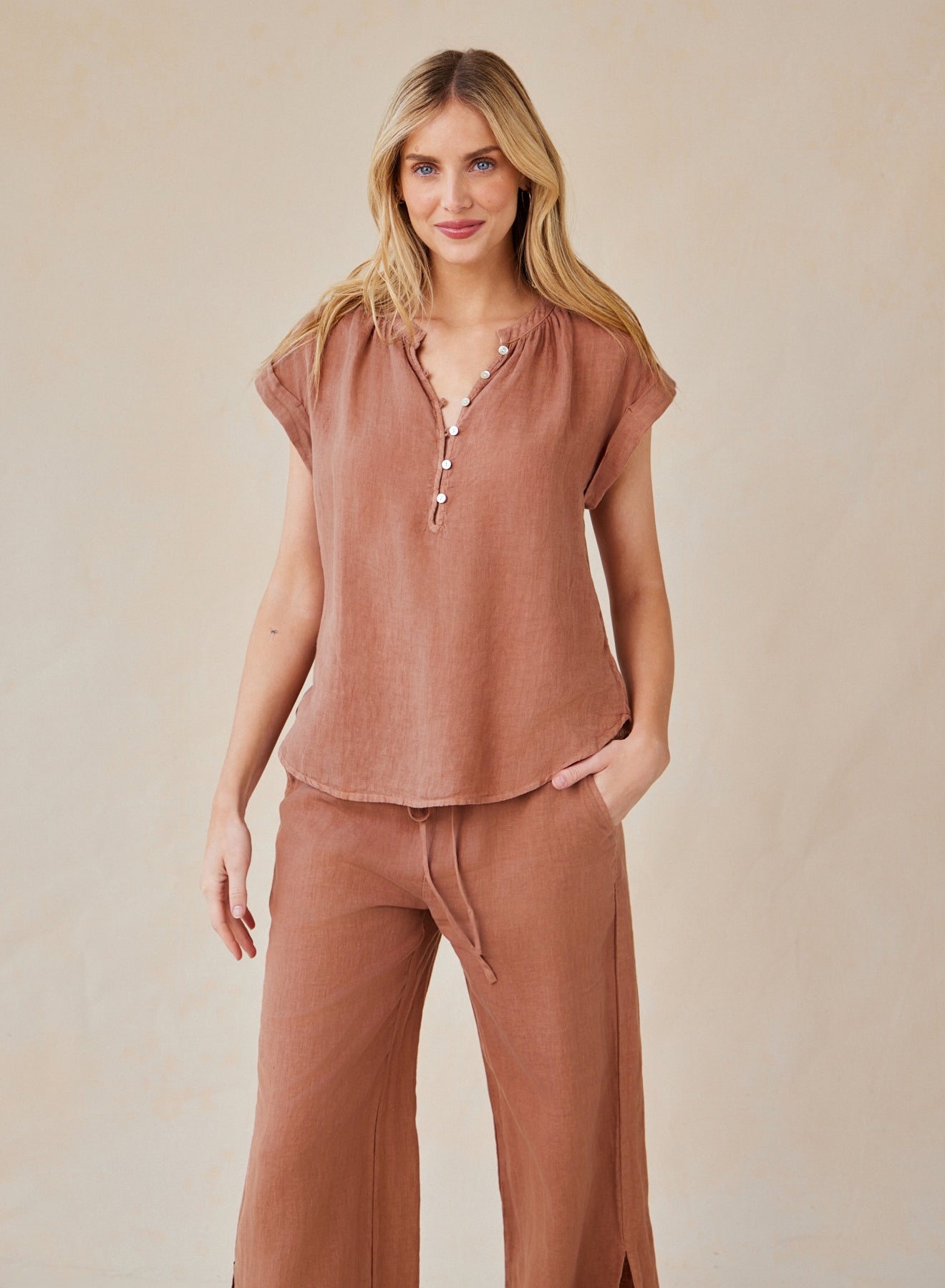 Bella DahlCap Sleeve Pullover - Terracotta BrownTops