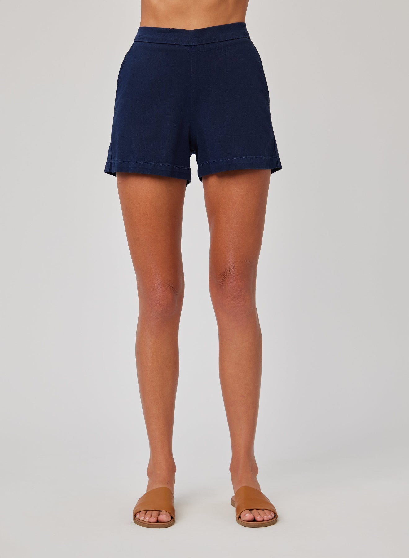 Bella DahlCatalina Clean Front Short - Harbor NavyBottoms