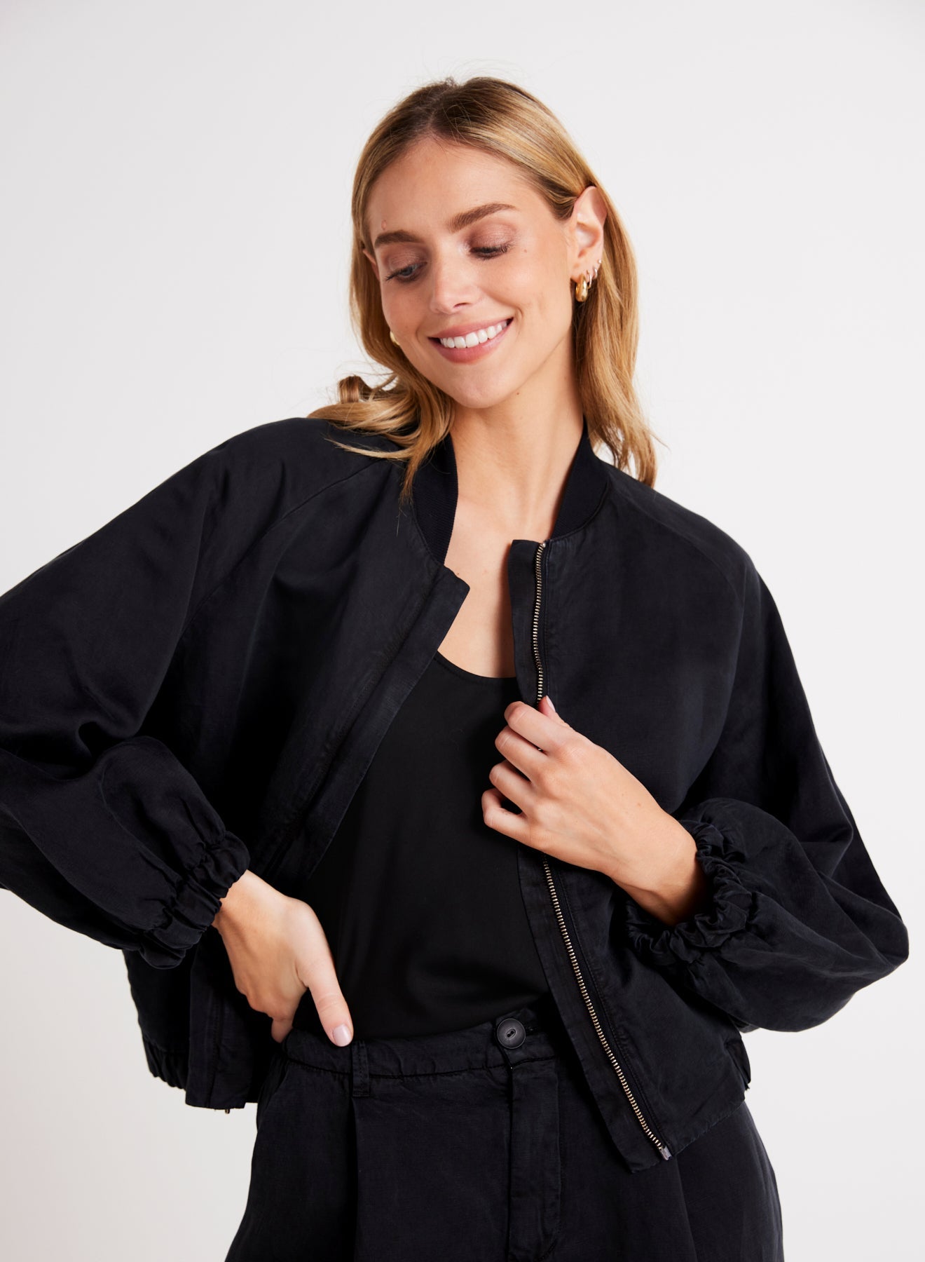 Bella DahlChole Clean Bomber Jacket - Soft PearlSweaters & Jackets