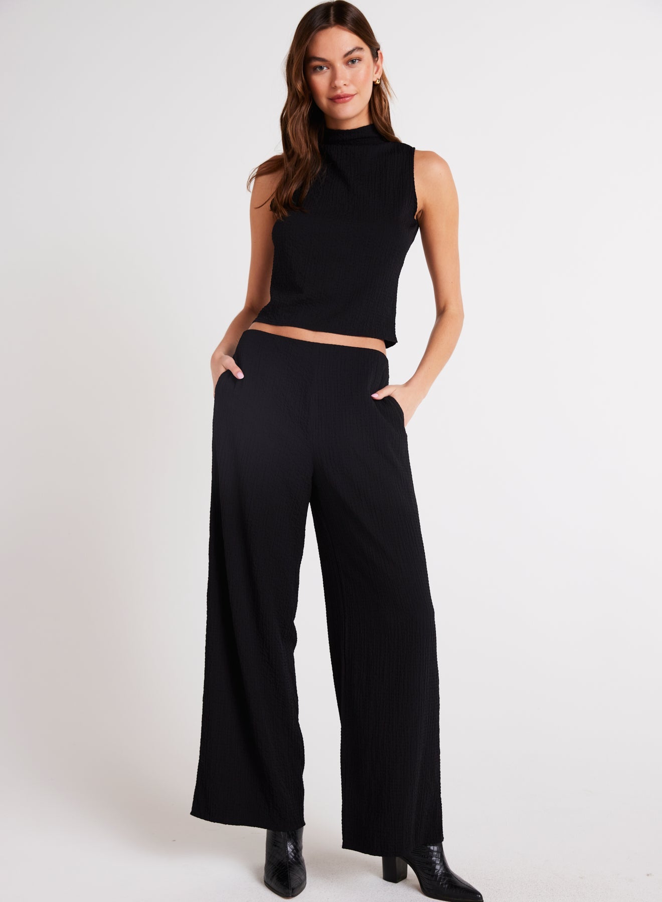 Bella DahlClean Wide Leg Pant - BlackBottoms