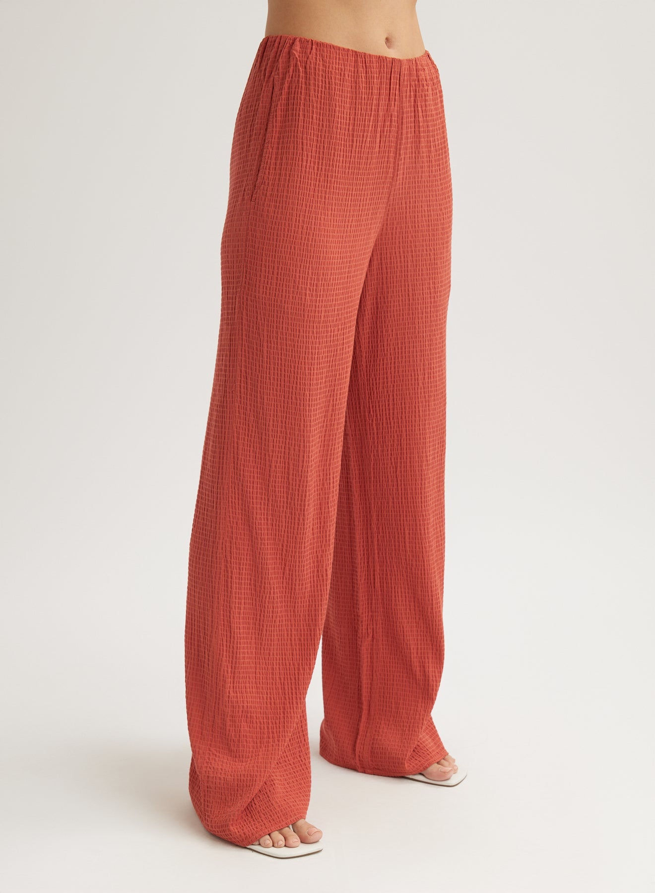 Bella DahlClean Wide Leg Pant - Jasper RoseBottoms