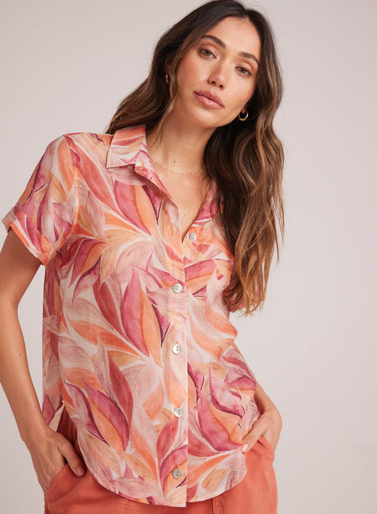 Bella DahlCuffed Short Sleeve Shirt - Painted Leaves PrintTops
