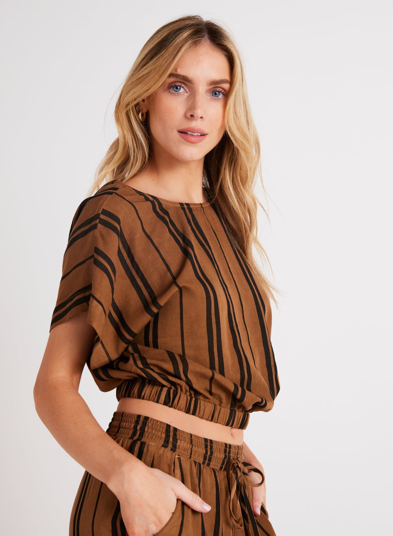 Bella DahlElastic Waist Blouse - Gilded BrownTops