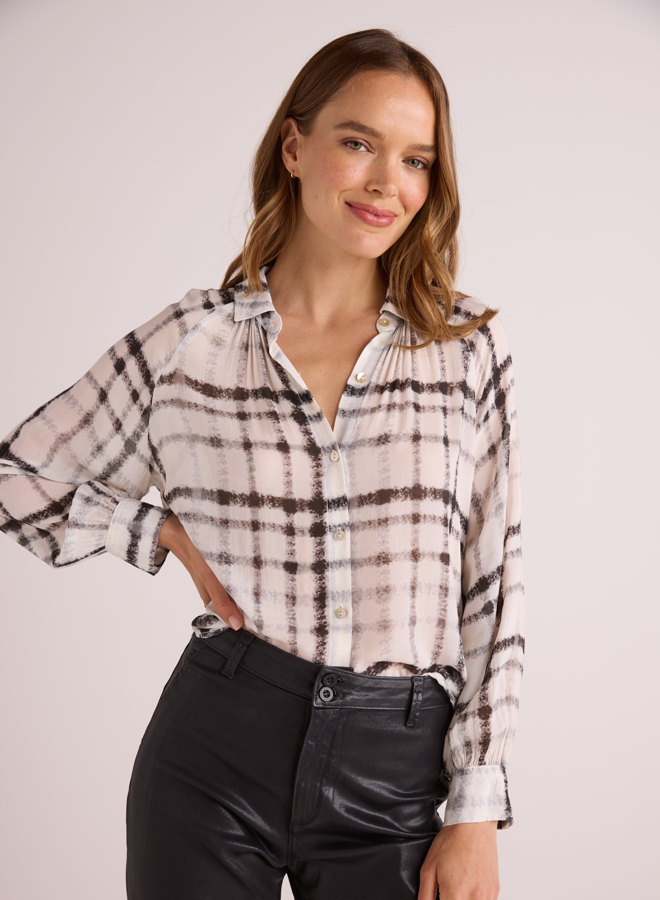 Bella DahlFlowy Raglan Sleeve Shirt - Brushed Plaid PrintTops