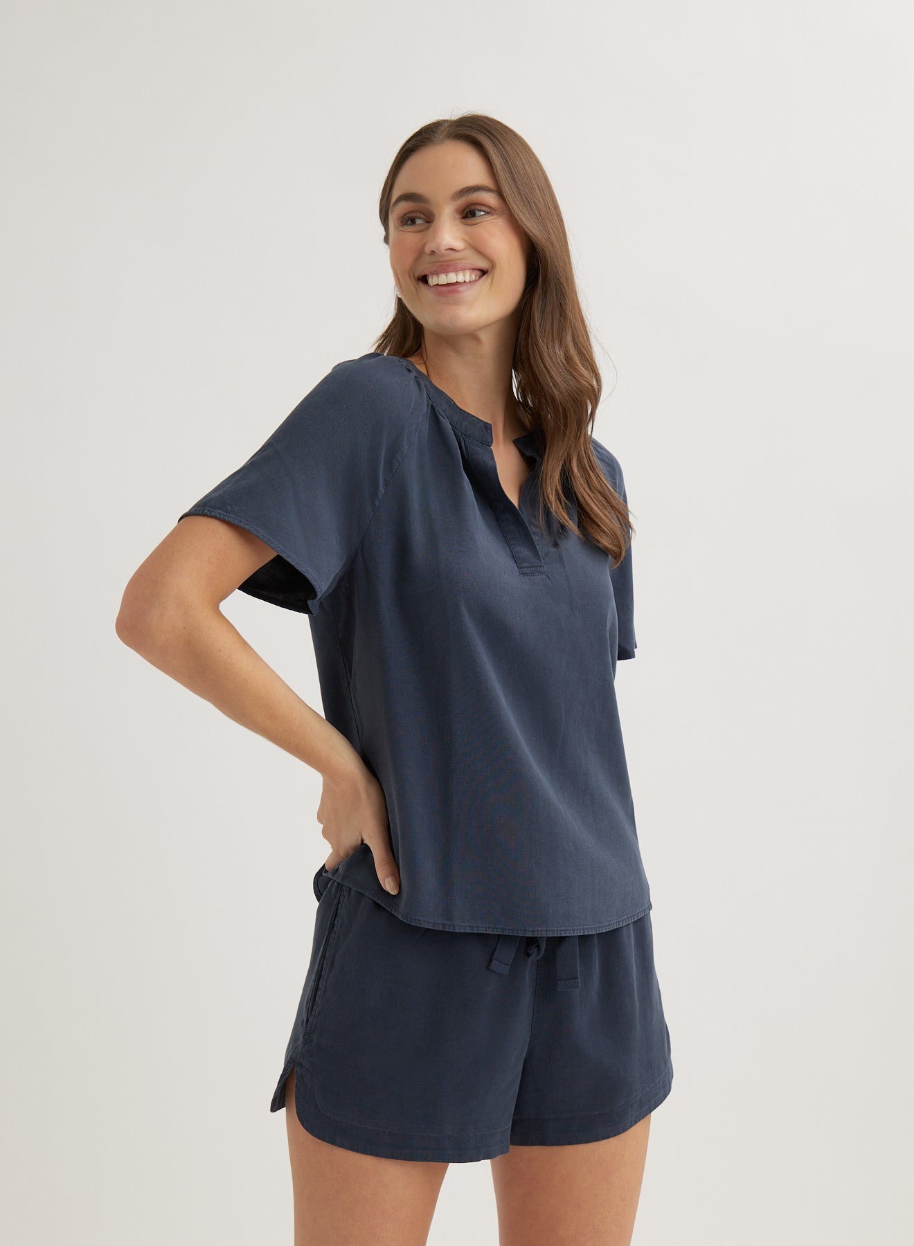 Bella DahlFlowy Short Sleeve Pullover - Endless SeaTops