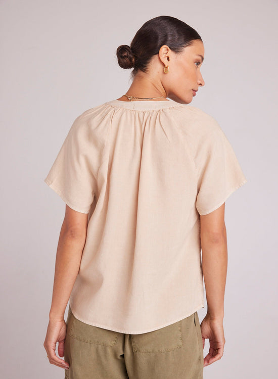 Bella DahlFlowy Short Sleeve Pullover - Summer KhakiTops