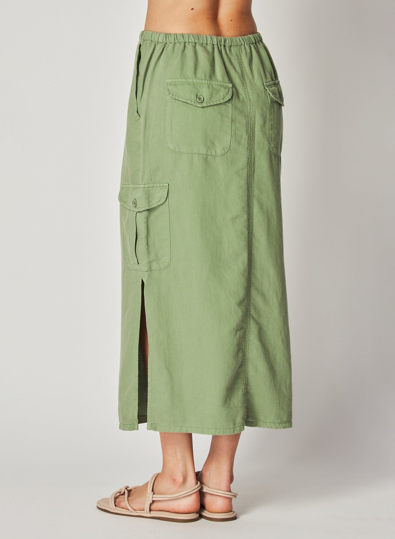 Bella DahlGoldie Bellow Pocket Cargo Skirt - Lush FoliageBottoms