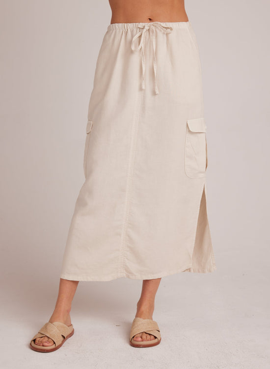 Bella DahlGoldie Bellow Pocket Cargo Skirt - Seashell SandBottoms