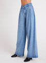 Bella DahlGreta Pleated Wide Leg Trouser - Vintage Horizon WashBottoms