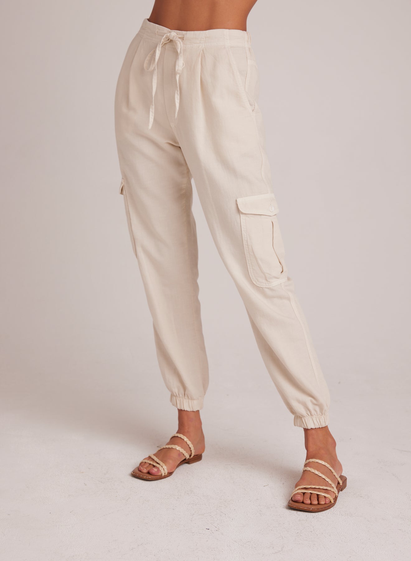 Bella DahlIsla Pleated Jogger - Seashell SandBottoms