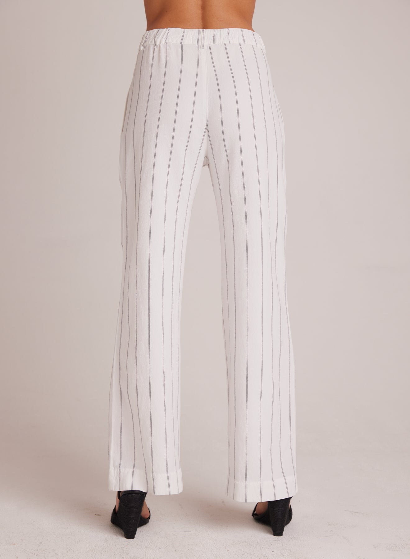 Bella DahlKate Pleated Pant with Elastic Back - Mala Beach StripeBottoms