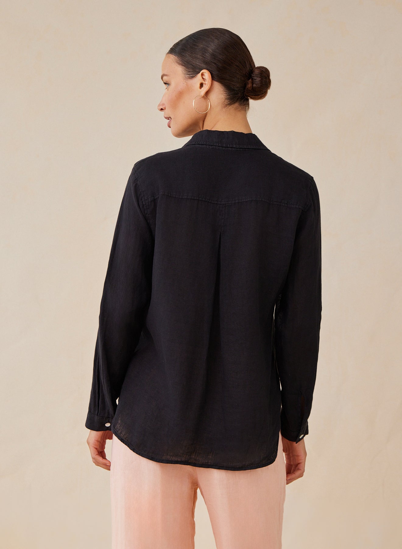 Bella DahlLinen Pocket Button Down - BlackTops