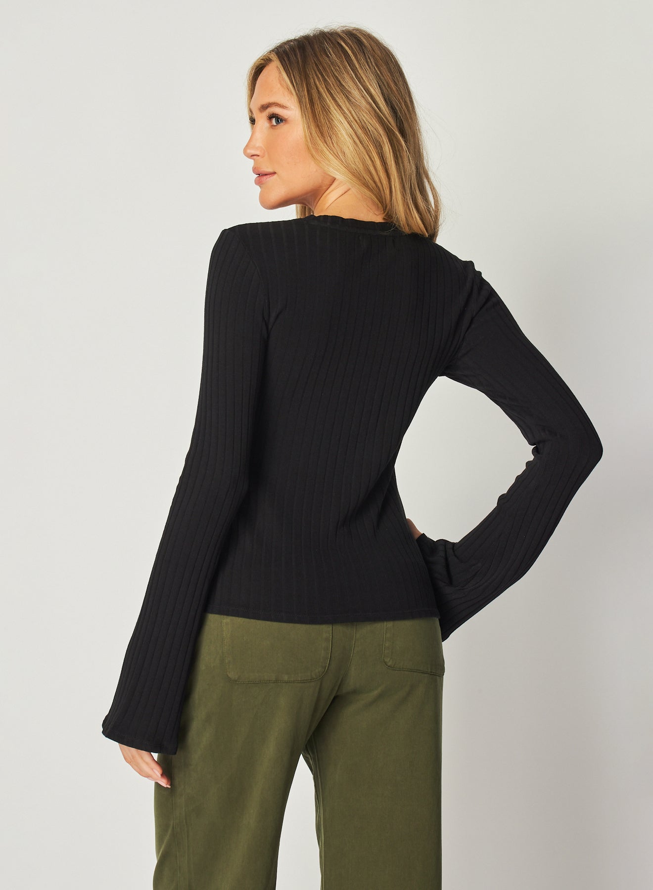 Bella DahlLong Bell Sleeve Rib Crew Tee - BlackTops