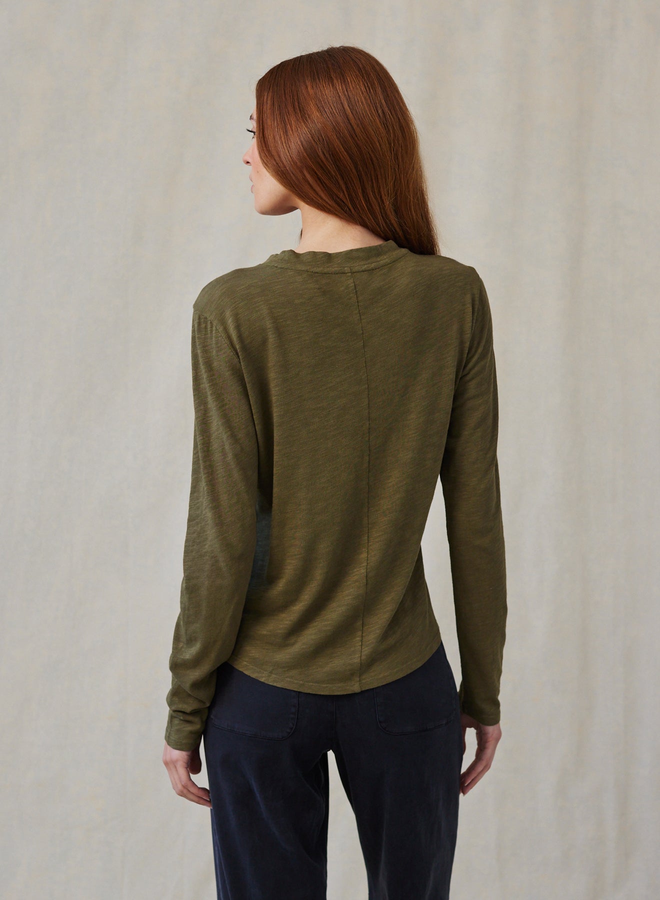 Bella DahlLong Sleeve Crew Tee - Italian HerbTops