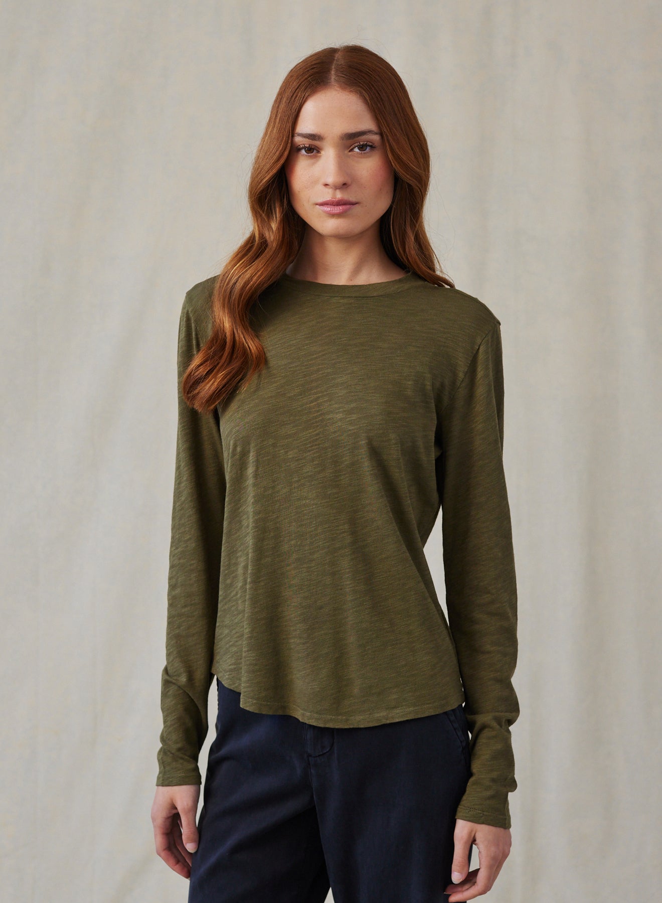 Bella DahlLong Sleeve Crew Tee - Italian HerbTops