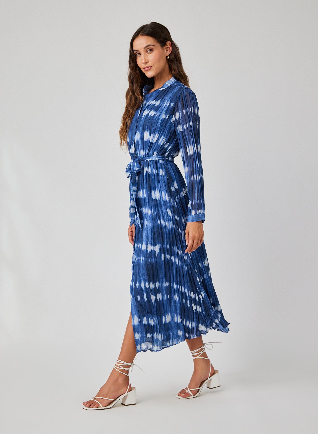 Bella DahlLong Sleeve Pleated Maxi Shirt Dress - Ocean Tides PrintDresses