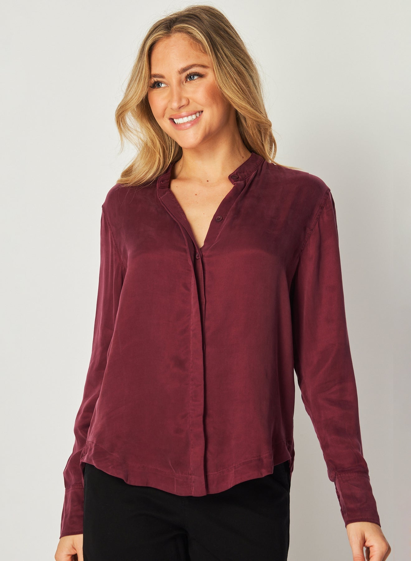 Bella DahlMandarin Collar Button Down - Deep PlumTops