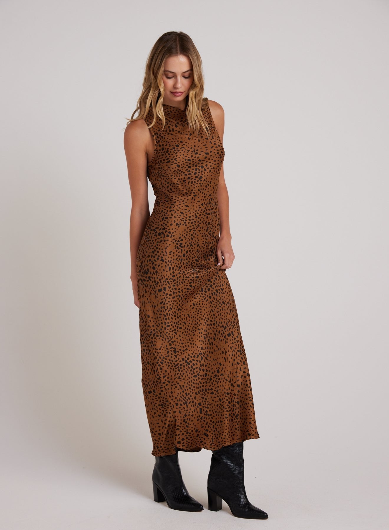 Bella DahlMock Neck Halter Dress - Bronzed MapleDresses