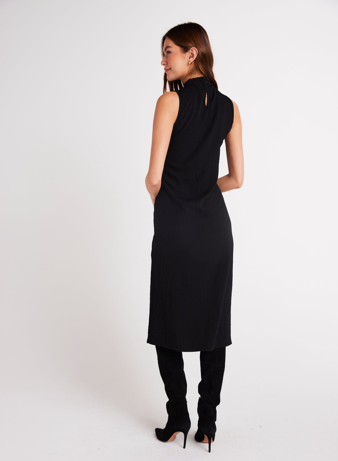 Bella DahlMock Neck Midi Dress - BlackDresses