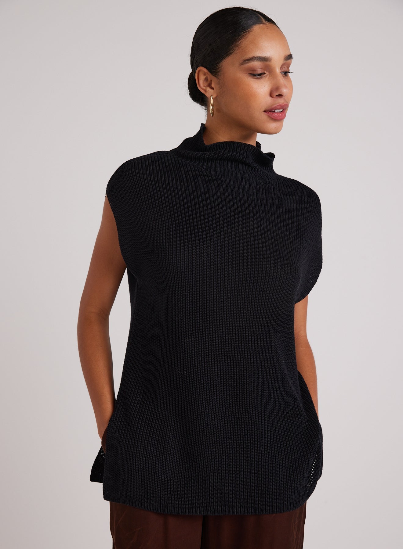 Bella DahlMock Neck Sweater Tunic - BlackSweaters & Jackets