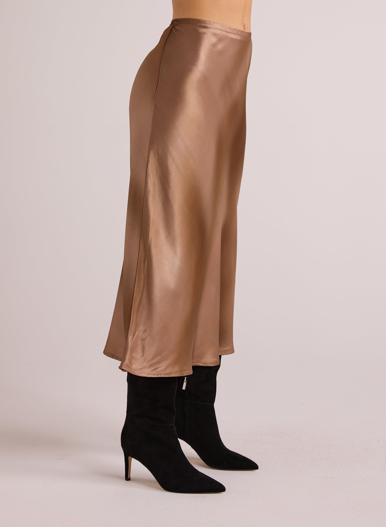 Bella DahlNora Midi Bias Skirt - Gold Gradient PrintBottoms