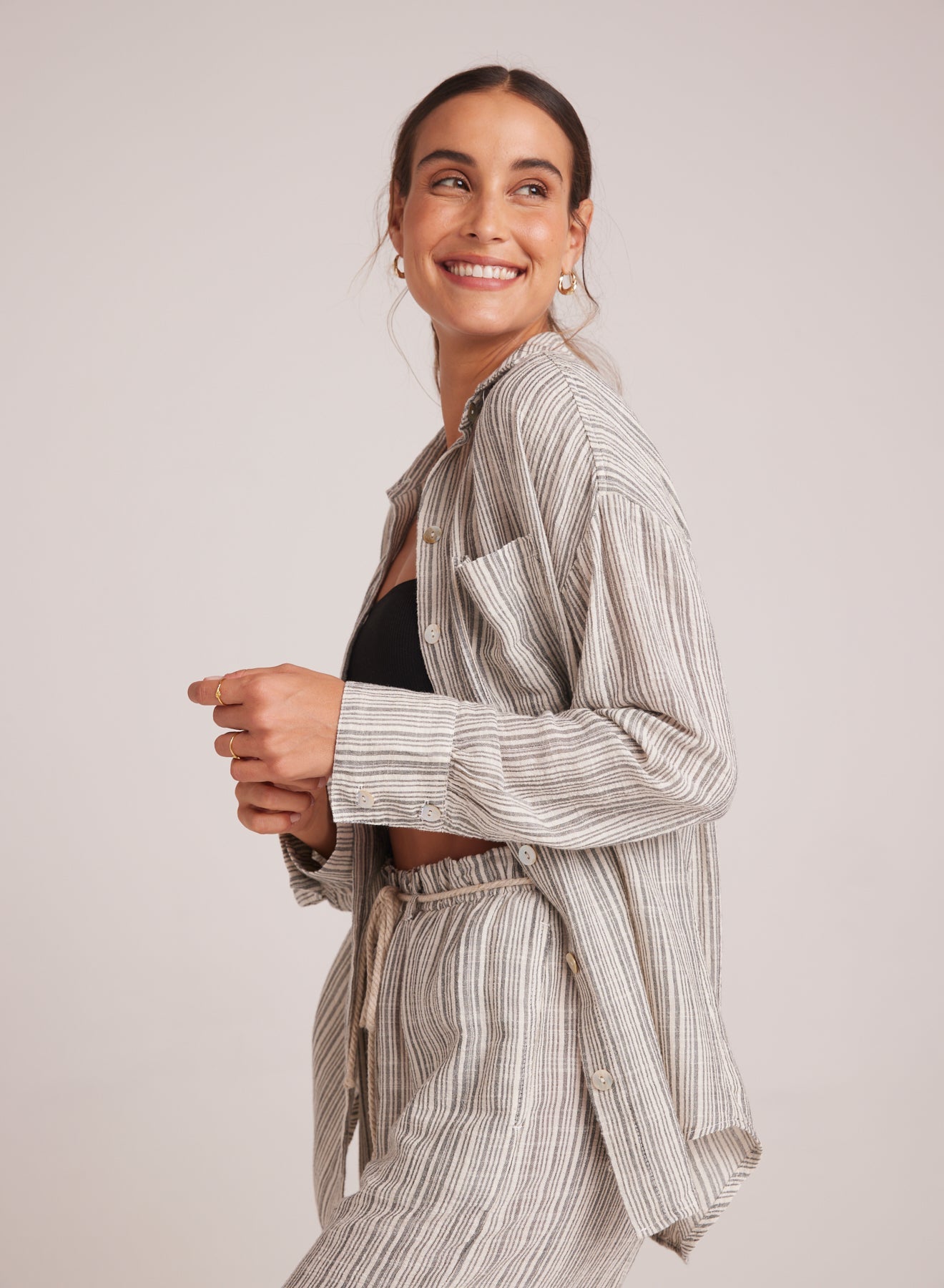 Bella DahlOversize Pocket Button Down - Eze Slub StripeTops