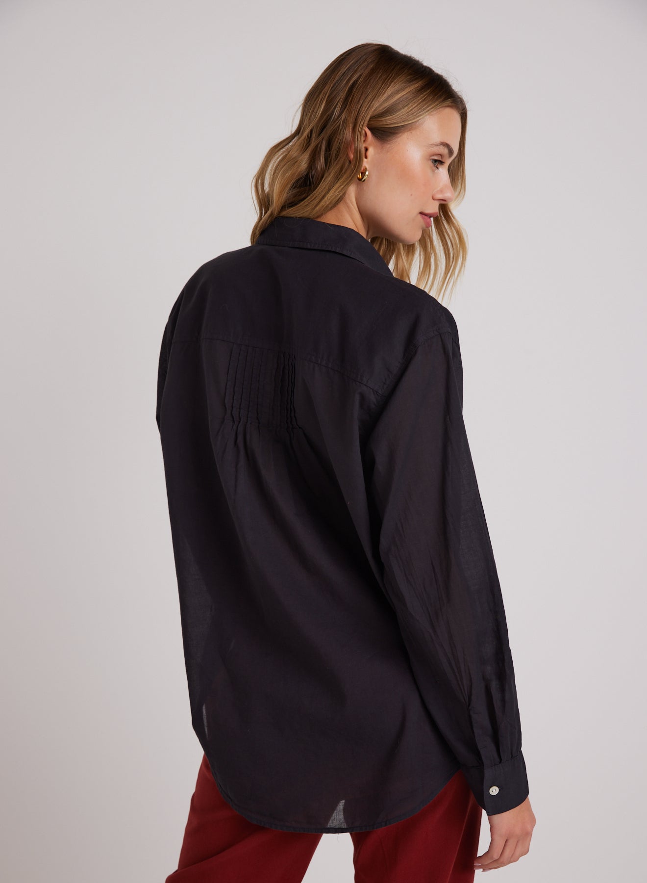 Bella DahlPintuck Flowy Shirt - BlackTops