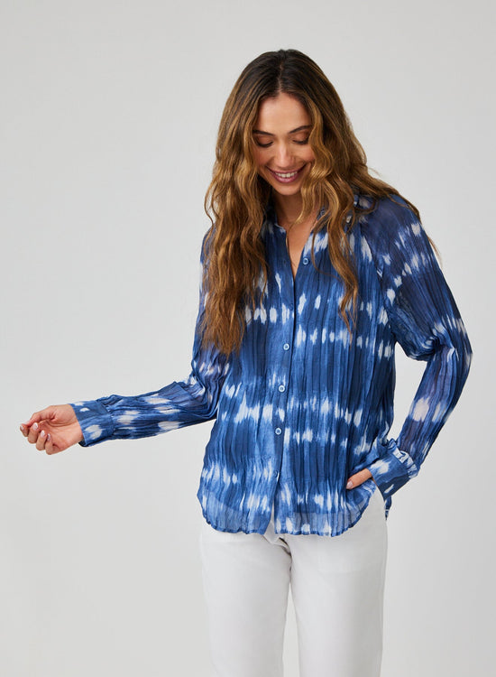 Bella DahlPleated Raglan Sleeve Shirt - Ocean Tides PrintTops