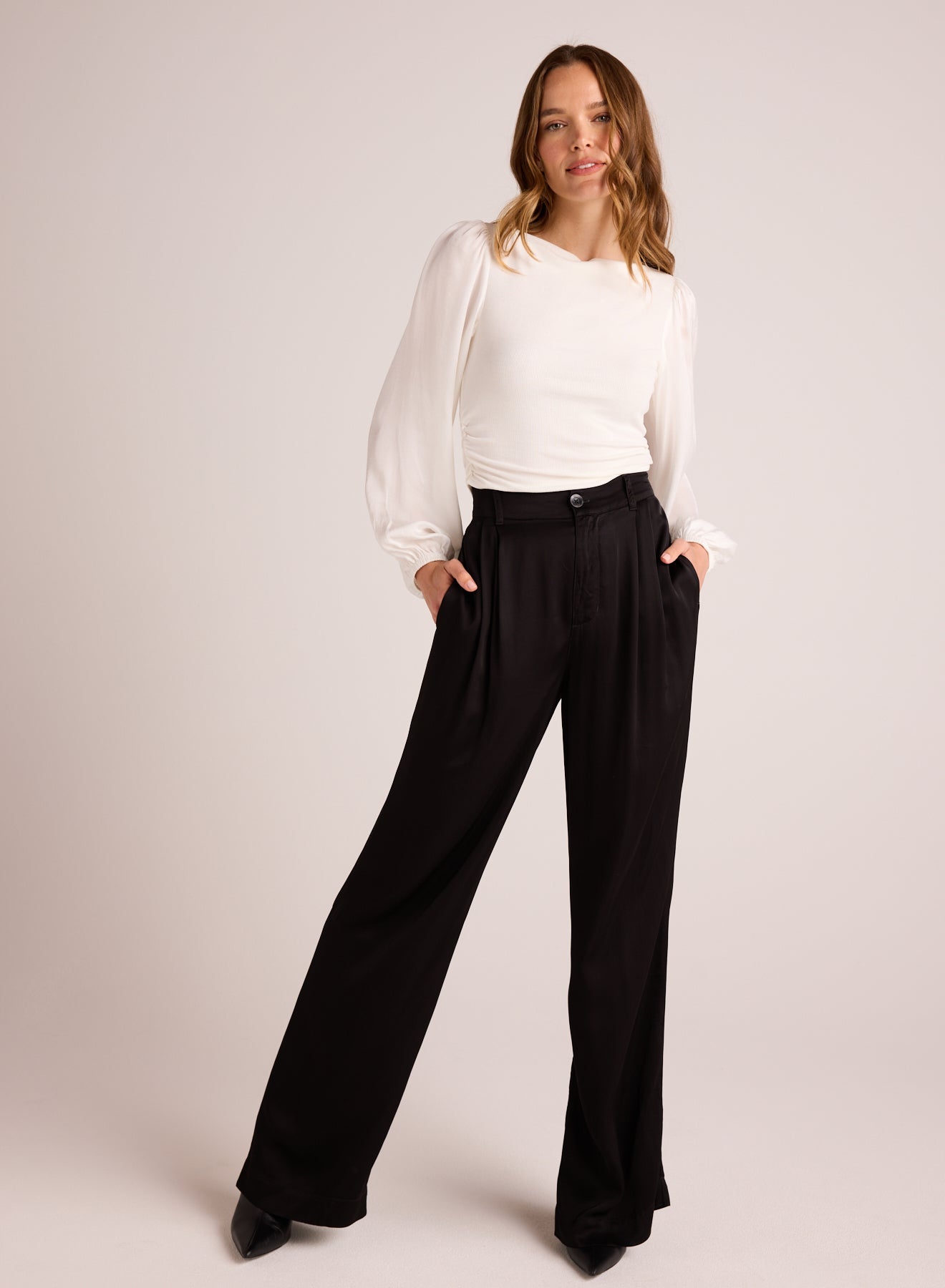 Bella DahlPleated Wide Leg Trouser - BlackBottoms