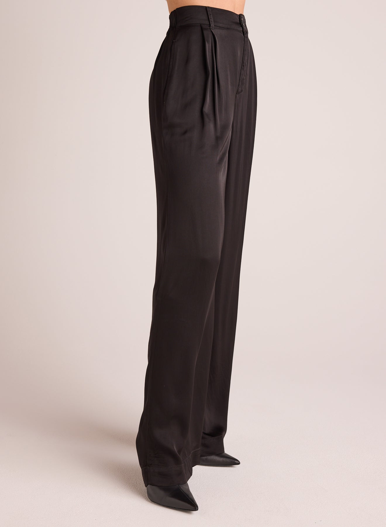 Bella DahlPleated Wide Leg Trouser - BlackBottoms