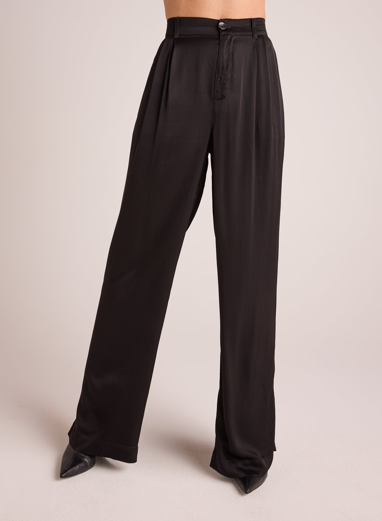 Bella DahlPleated Wide Leg Trouser - BlackBottoms