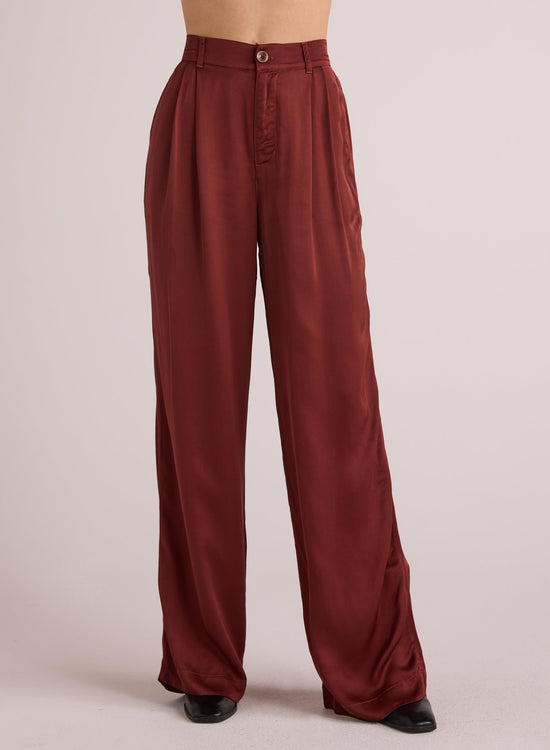 Bella DahlPleated Wide Leg Trouser - Brandy WineBottoms