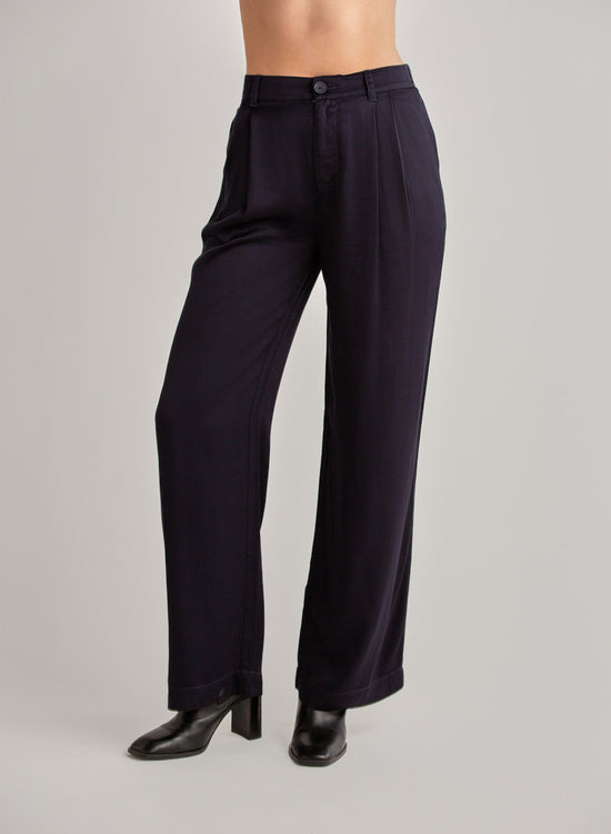 Bella DahlPleated Wide Leg Trouser - Navy EclipseBottoms