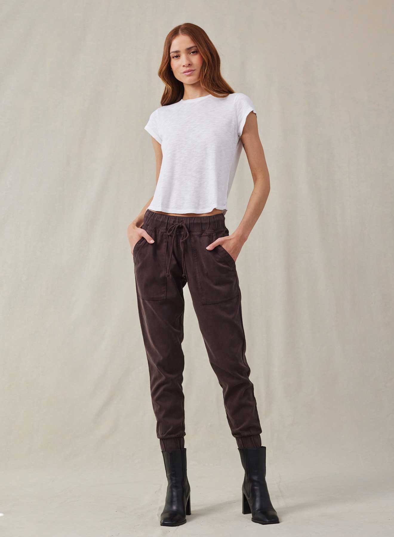 Bella DahlPocket Jogger - Chestnut BrownBottoms