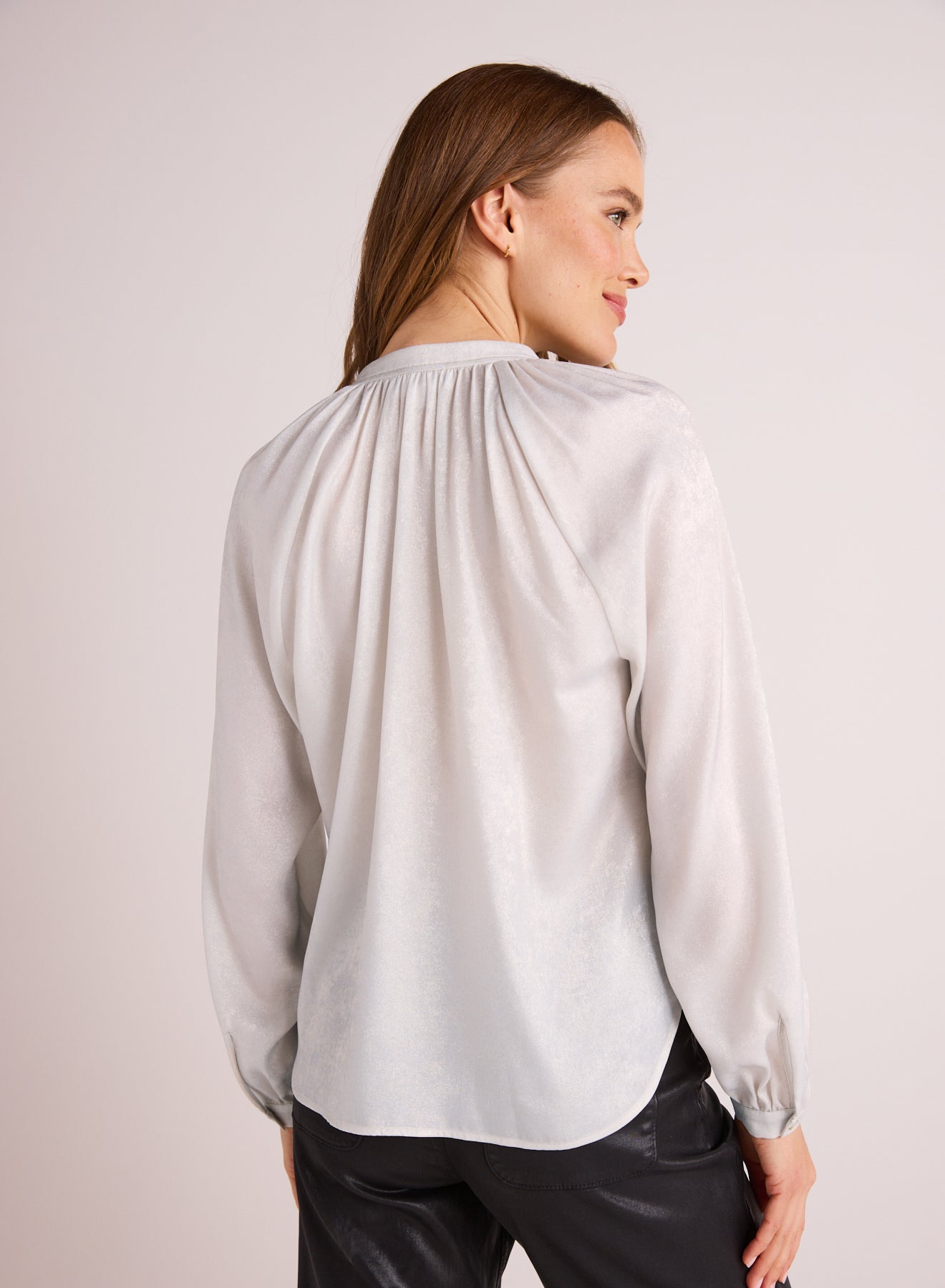 Bella DahlRaglan Sleeve Pullover - Metallic OpalTops