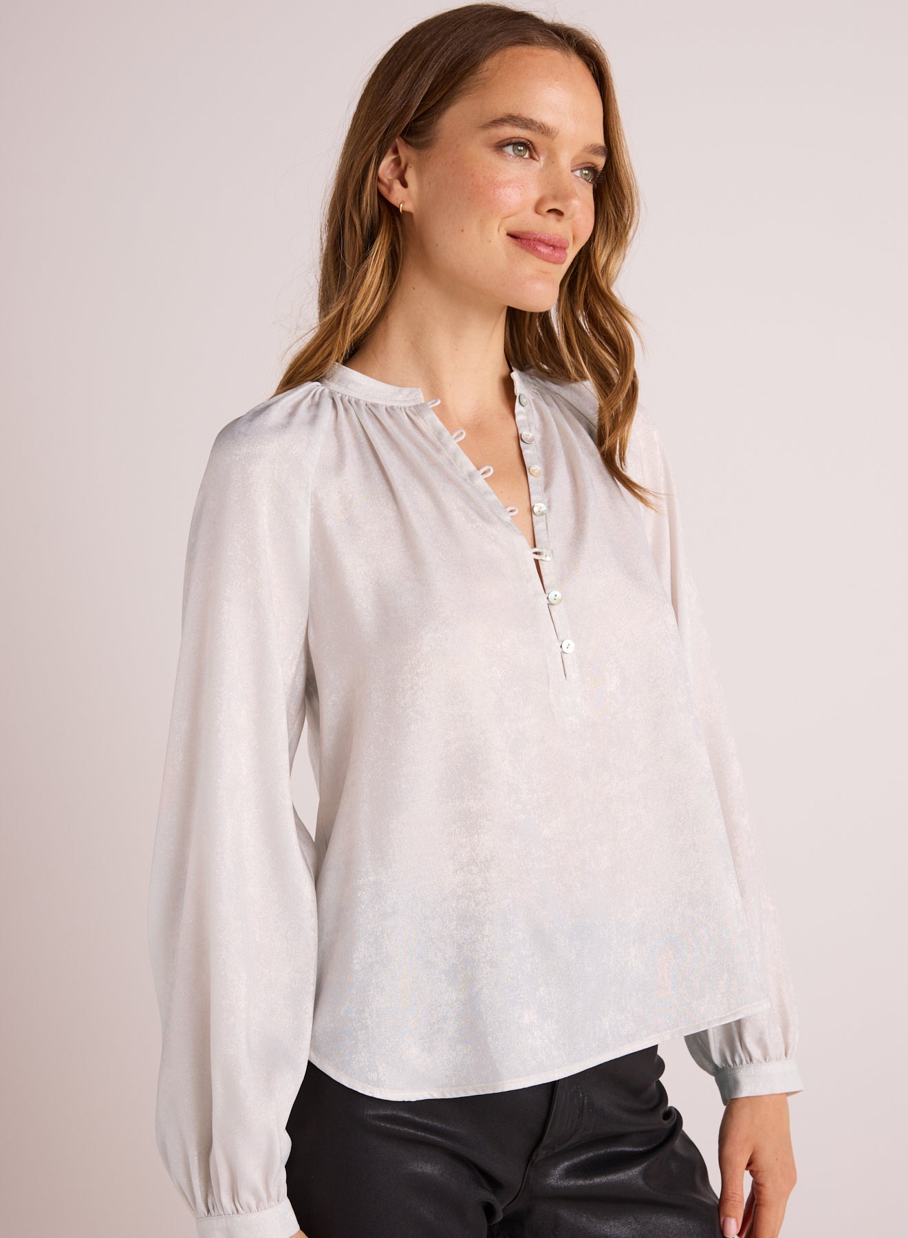 Bella DahlRaglan Sleeve Pullover - Metallic OpalTops