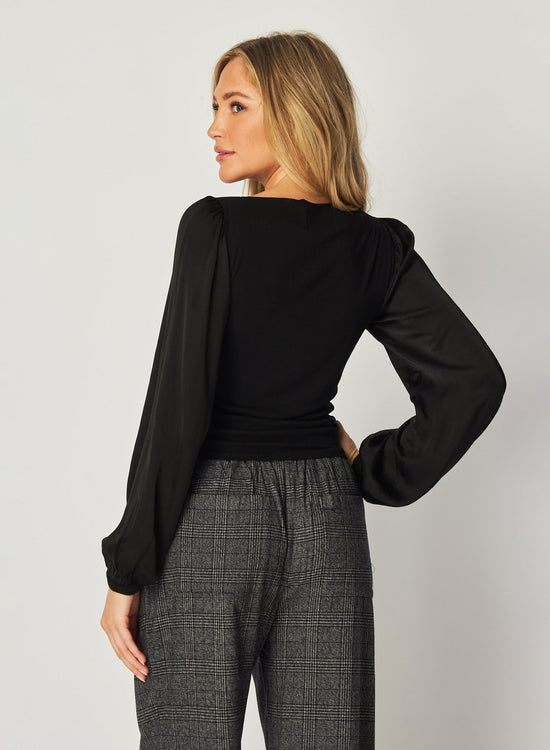 Bella DahlRuched Waist Flowy Sleeve Top - BlackTops