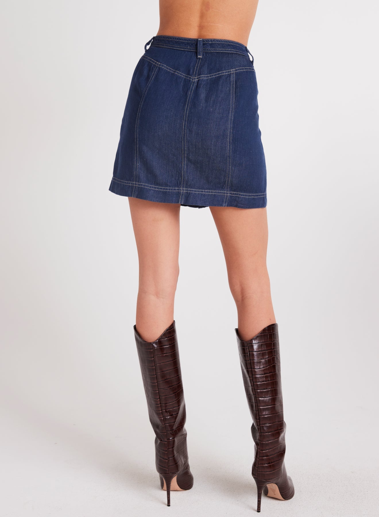 Bella DahlSeamed Button Front Skirt - Dark DenimBottoms