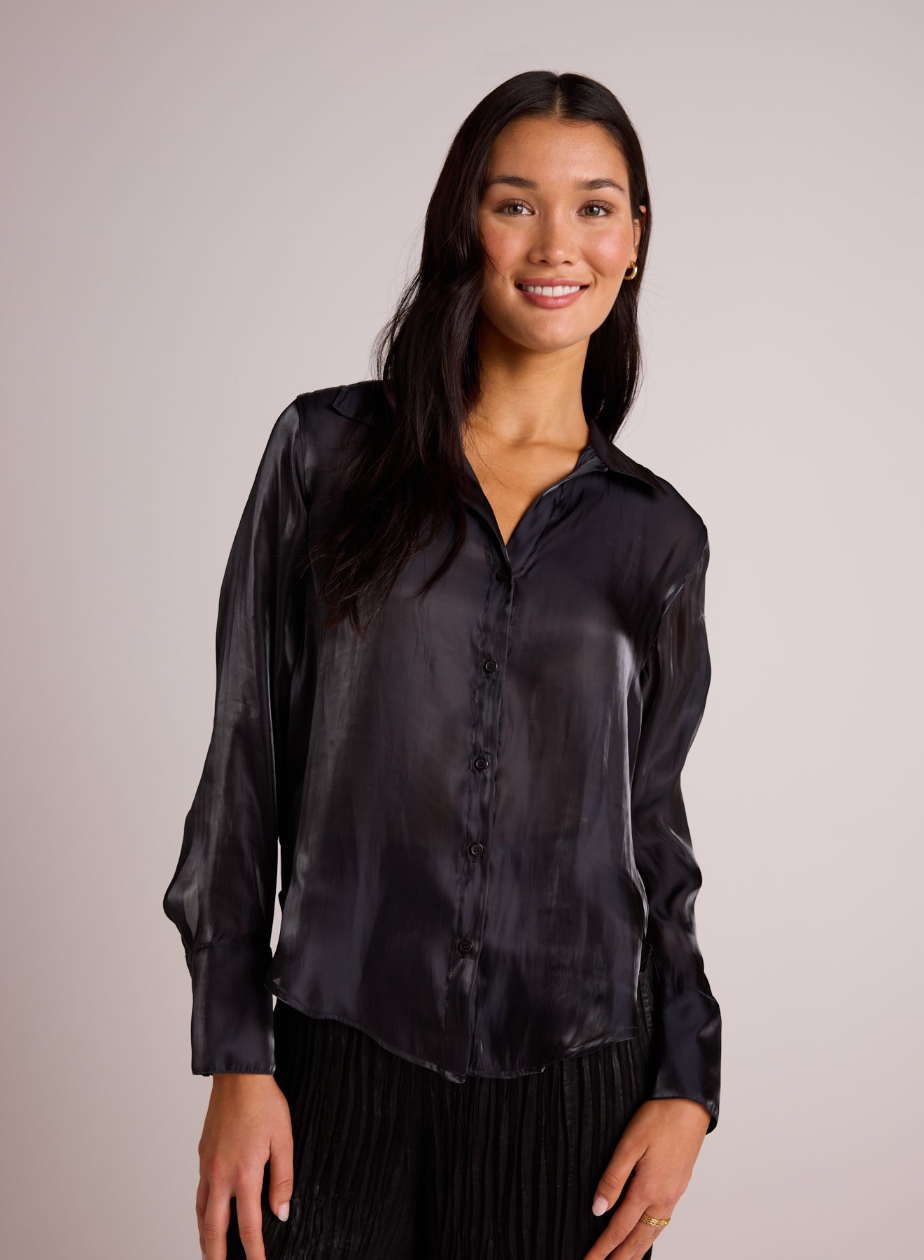 Bella DahlShirt Tail Button Down - Black ShimmerTops