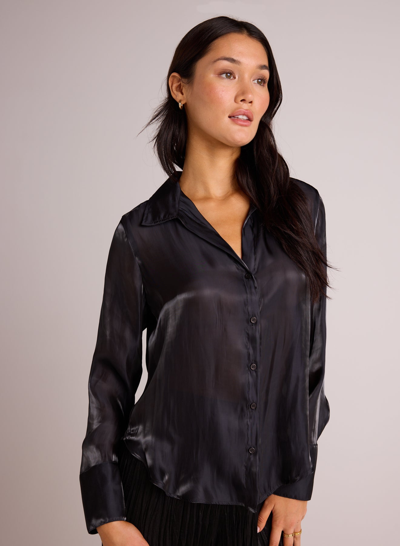 Bella DahlShirt Tail Button Down - Black ShimmerTops