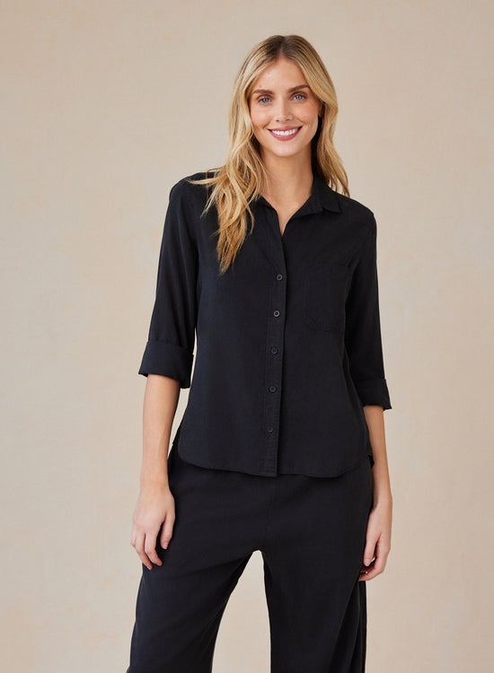 Bella DahlShirt Tail Button Down - Vintage BlackTops