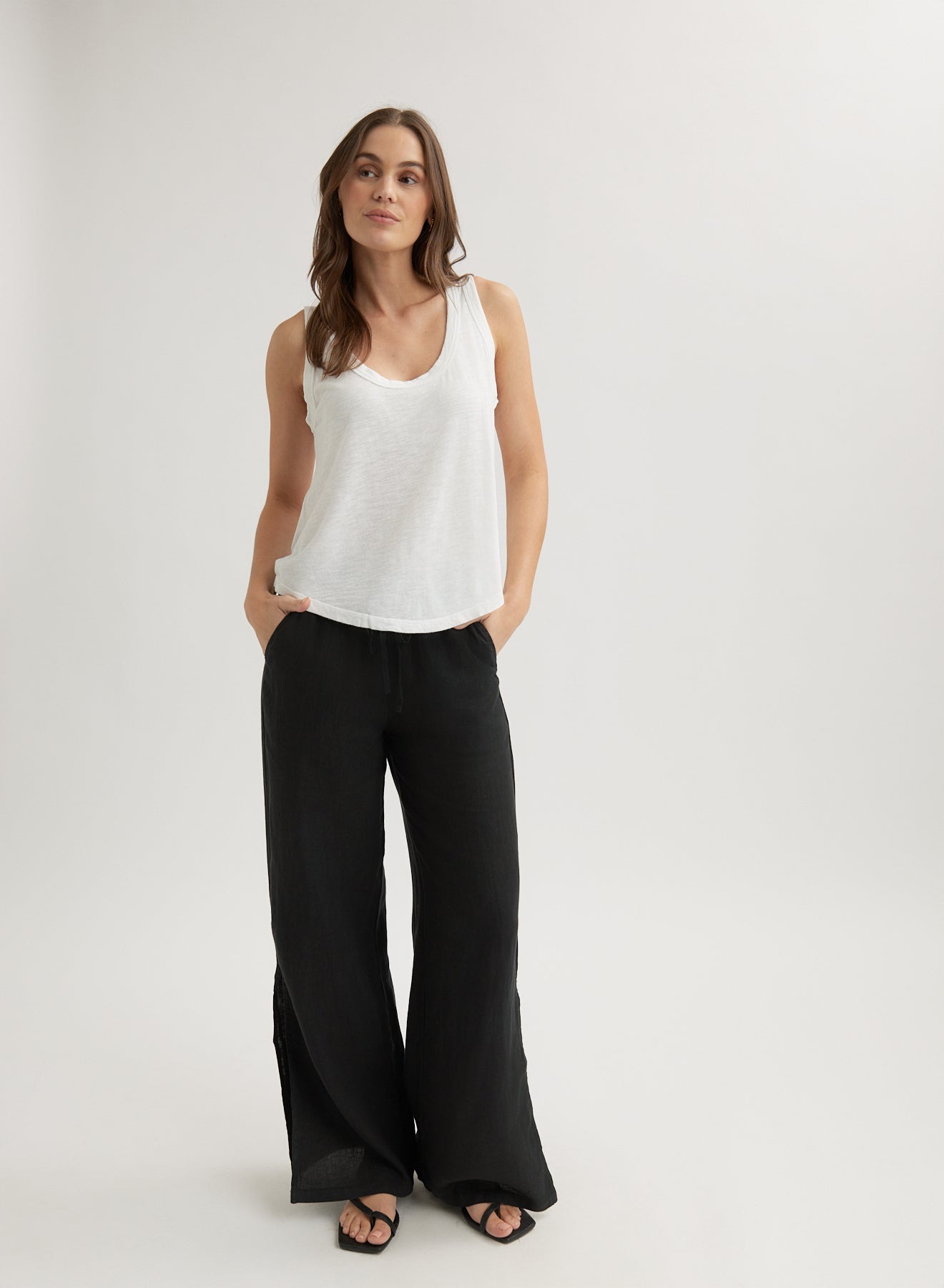 Bella DahlSide Slit Wide Leg Pant - BlackBottoms